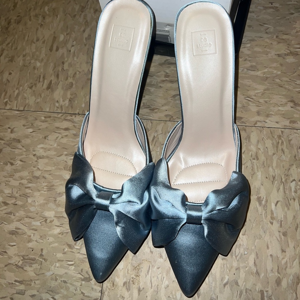 David’s bridal satin heel